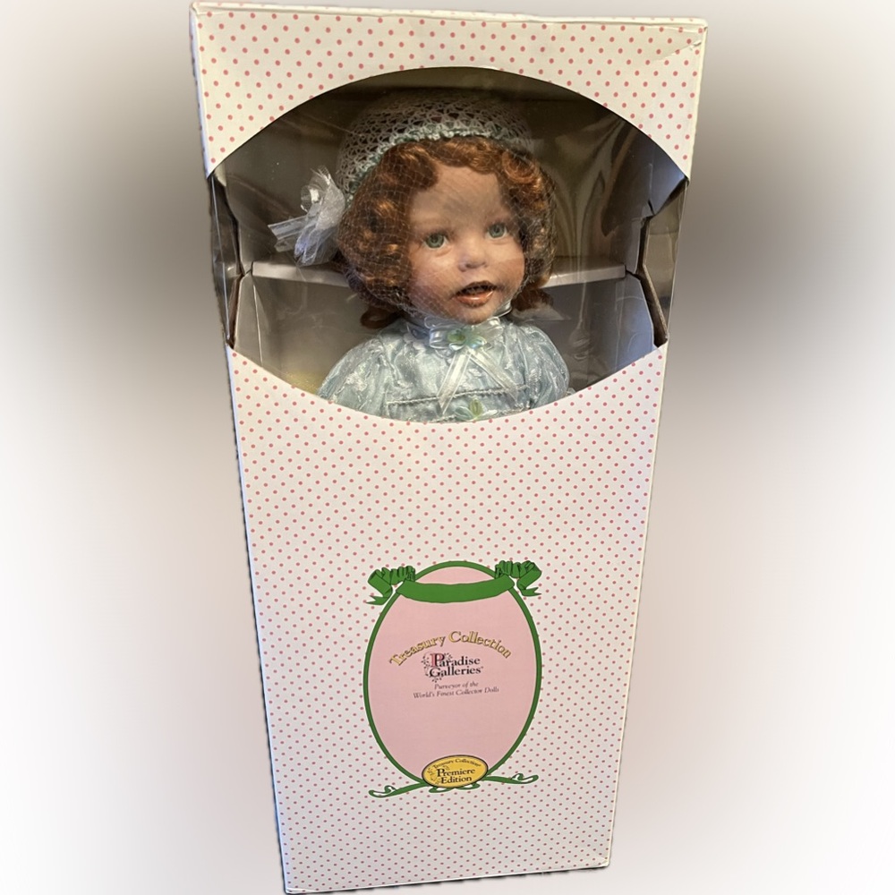 Vintage Paradise Galleries 22”Porcelain “Bridget” Doll By Kelly RuBert
